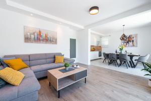 Gallery image of Amazing Sea View Apartments Petra & Paula in Slano