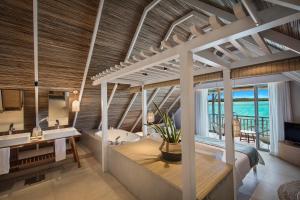 TV a/nebo společenská místnost v ubytování Preskil Island Resort