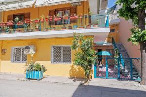 Rõdu või terrass majutusasutuses Katrin's House with private parking