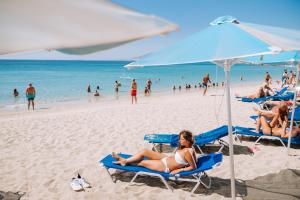 Hostia v ubytovaní Naxian Emerald Hotel