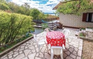 Fotografie z fotogalerie ubytování Apartment in Jadranovo 41867 v destinaci Jadranovo