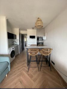 Fotografia z galérie ubytovania Parcs de Grimaud appartement 4 personnes vue mer v destinácii Grimaud + 9 fotografií