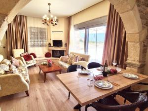A seating area at Traounou Serenity Villa