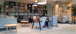Appart Hotel Odalys City Toulouse Blagnac Aéroport的休息区