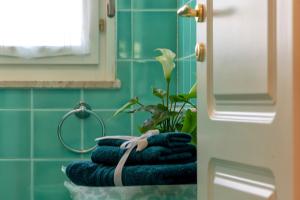 A bathroom at Maison Jolie