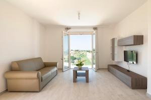 A seating area at Sul Calar del Sole al Conero