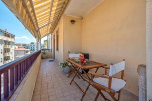 A balcony or terrace at Maison Jolie