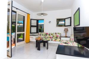 Gallery image of Alsol Bungalows Tajaraste in Playa del Ingles