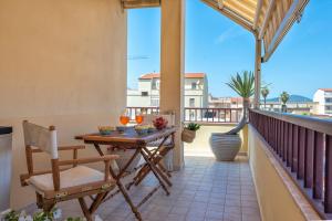 A balcony or terrace at Maison Jolie