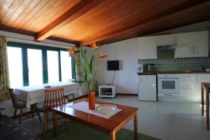 Kuchyň nebo kuchyňský kout v ubytování Apartments Finca El Rincón