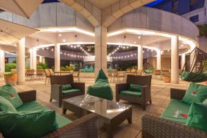 Posedenie v ubytovaní Crowne Plaza Bratislava by IHG