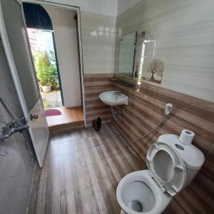 Koupelna v ubytování Homestay HoLo