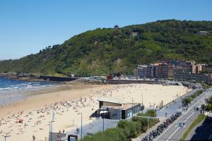 Afbeelding uit fotogalerij van Always Easy I San Blas in San Sebastian