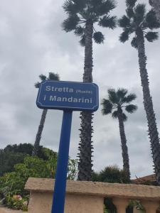 Ein Zertifikat, Auszeichnung, Logo oder anderes Dokument, das in der Unterkunft Villa les palmiers -Stretta di i mandarini ausgestellt ist