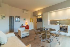 Kuchyň nebo kuchyňský kout v ubytování CASA BRIGITTE Comfort, Vista e Parcheggio
