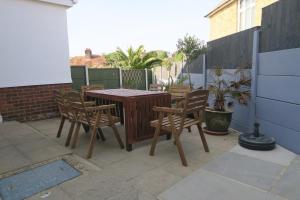 Pati o zona exterior de Seaside House Broadstairs by the Beach with Parking