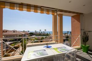 Μπαλκόνι ή βεράντα στο CAP HERMES Vue MER 3 Pieces 70m2 Climatise 4 Perso