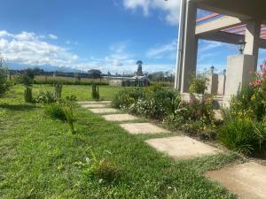 Ein Garten an der Unterkunft Oloibor Farmhouse near Ol Pejeta Nanyuki