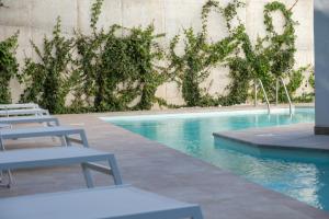 Sea apartment 1C with pool , 150 meters Canyamel Beach tesisinde veya buraya yakın yüzme havuzu