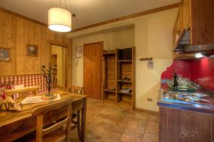 Eldhús eða eldhúskrókur á B&B Residence Checrouit