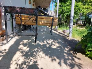 Fotografie z fotogalerie ubytování Lakeside Green Balcony Home v destinaci Cchaltubo