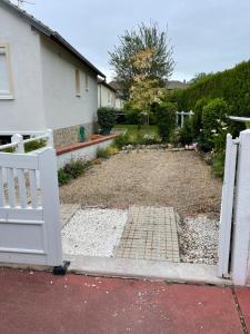 Fotografia z galérie ubytovania Maison individuel à Deauville a deux minutes à pied de la gare de Dauville v destinácii Deauville