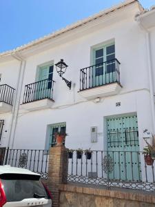 The building in which the holiday home is located