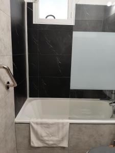 Fotografia z galérie ubytovania Home-Sweet-Home Superbe appartement en hypercentre v destinácii La Rochelle