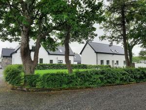 Gallery image of Traditional Cosy Cottage with beautiful views in Westport