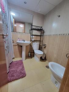 Fotografie z fotogalerie ubytování Bajo coqueto con terraza y piscina privada cerca de la playa! v destinaci Vera