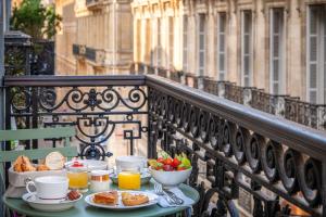 Photo de la galerie de l'établissement Best Western Grand Hotel Francais, à Bordeaux
