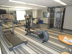 Sonesta Simply Suites Chicago O'Hare Airport tesisinde fitness merkezi ve/veya fitness olanakları