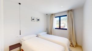 Posteľ alebo postele v izbe v ubytovaní Higueron West II - Luxury new built 3 bed apartmen