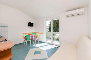 Posedenie v ubytovaní Apartments Ruzica M