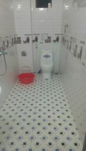 Phòng tắm tại Bích Ngọc Hotel Quan Lạn