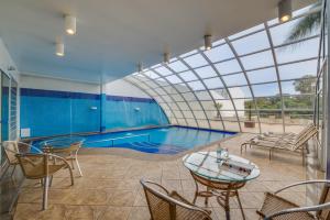 The swimming pool at or close to Blue Tree Premium Londrina