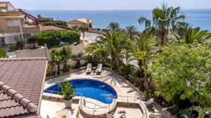Photo de la galerie de l'établissement Exclusive Seaside Villa With Private Pool, à El Campello