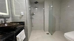 Embledon Hotel的一间浴室