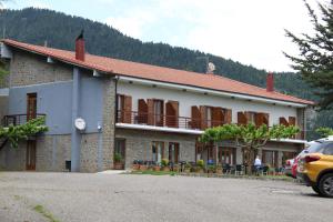 Nespecifikovaný výhled na hory nebo výhled na hory při pohledu z hotelu