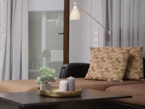 Гостиная зона в kon&kona house +13 фотографий