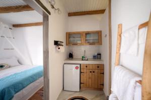 Posteľ alebo postele v izbe v ubytovaní Sunset Suite Elena