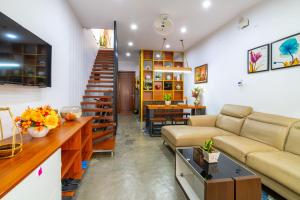 Gallery image of KenKeSu-Entire House-3BRs-Nice Balcony-Free airport pick up from 2 nights in Da Nang