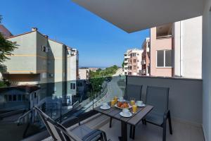 Balkón nebo terasa v ubytování Apartment M&L Makarska