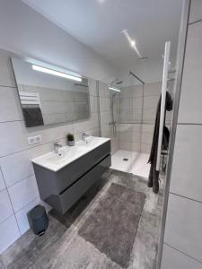 Kúpeľňa v ubytovaní Un petit paradis + 14 fotografií