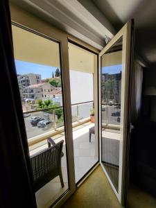 Balkón nebo terasa v ubytování Apartments M Palace