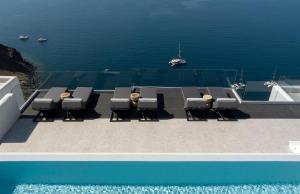 المسبح في Hom Santorini أو بالجوار