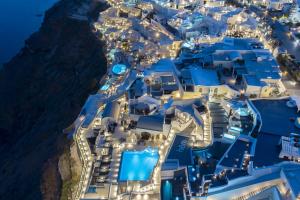 المسبح في Hom Santorini أو بالجوار