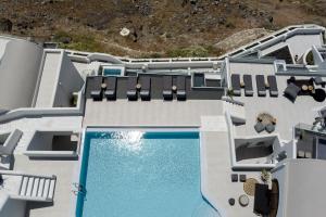 المسبح في Hom Santorini أو بالجوار