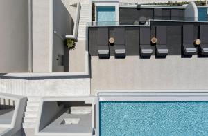 المسبح في Hom Santorini أو بالجوار