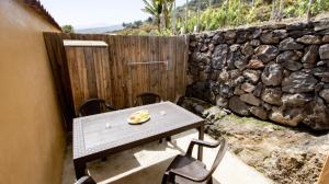 Imagen de la galería de HolidaynorthTenerife Caserío Rural Los Charcos, en Icod de los Vinos